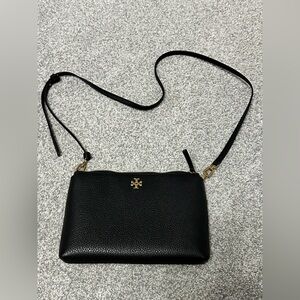 Tory Burch Women's Mercer Pebbled Wallet Crossbody Black